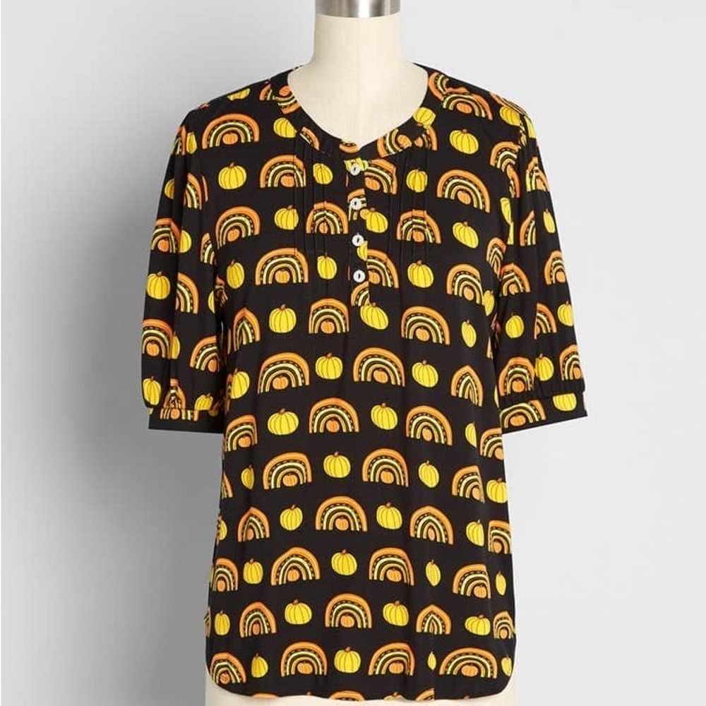 ModCloth Winning Them Over Short Sleeve Top medium